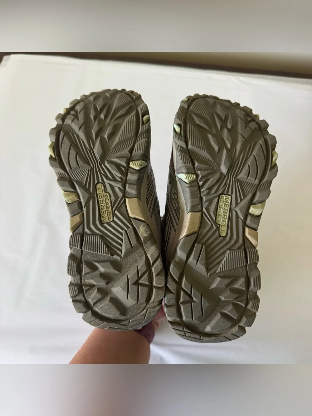 MERRELL Size 3 Girls Waterproof Moab Hiking Boots